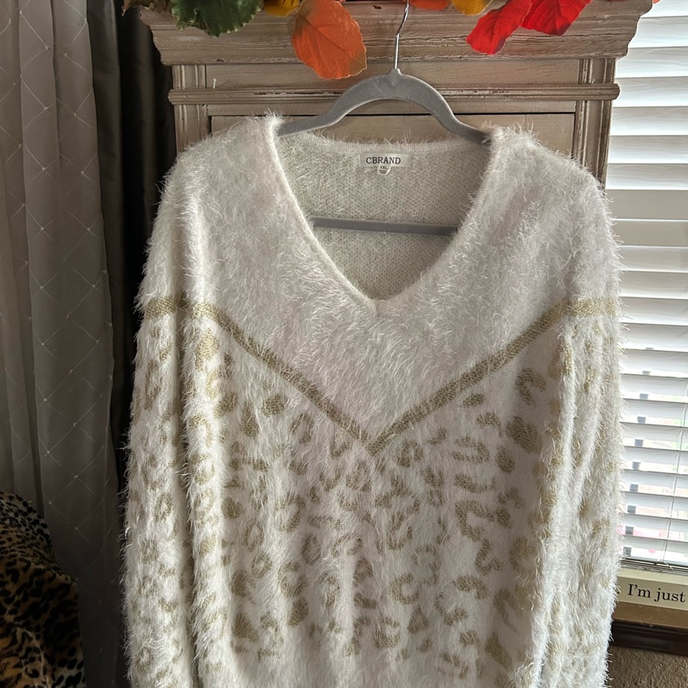 CBRAND Cream with gold sparkle accent sweater